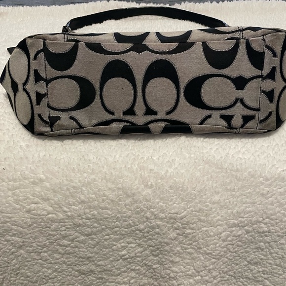 Coach purse - Picture 3 of 12